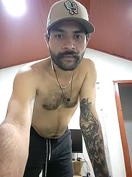 Snapshot of Nateskp_1 chatting on 11-14-25, 04:44 Nateskp 1 online show from 11-14-25, 04:44