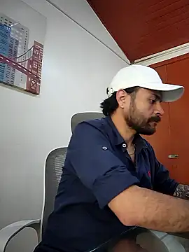 Snapshot of Nateskp_1 chatting on 01-11-26, 04:34 Nateskp 1 online show from 01-11-26, 04:34