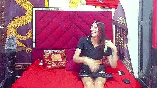 Pride couple online show from 01-05-26, 11:30