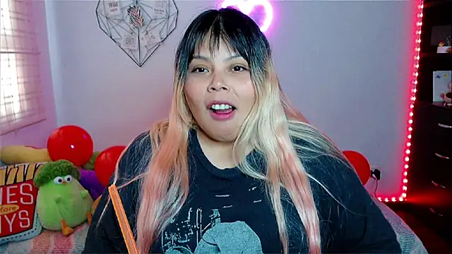 EllieMoonX online show from 02-14-26, 10:06