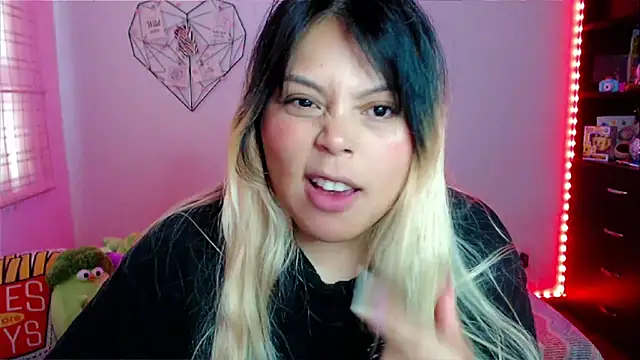 EllieMoonX online show from 03-12-26, 10:05