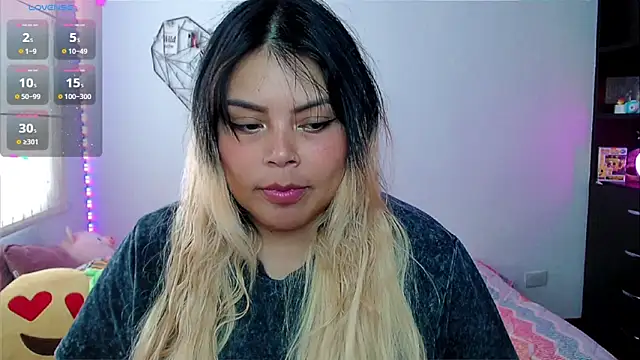 EllieMoonX online show from 04-19-26, 09:06