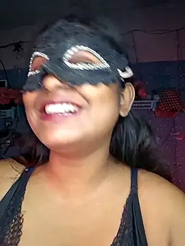 Snapshot of Sweet-Maddlina chatting on 05-07-26, 02:39 Sweet-Maddlina online show from 05-07-26, 02:39