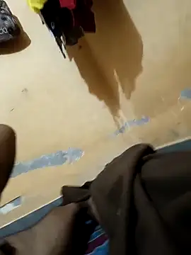 Snapshot of Hoty_couple_Sex chatting on 10-17-25, 11:40 Hoty couple Sex online show from 10-17-25, 11:40