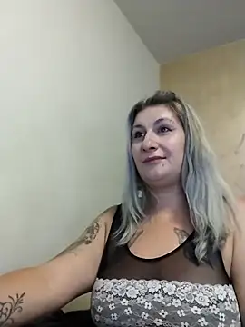 Snapshot of LilithGreenn chatting on 10-12-25, 05:28 LilithGreenn online show from 10-12-25, 05:28