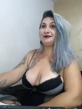 Snapshot of LilithGreenn chatting on 10-20-25, 06:58 LilithGreenn online show from 10-20-25, 06:58