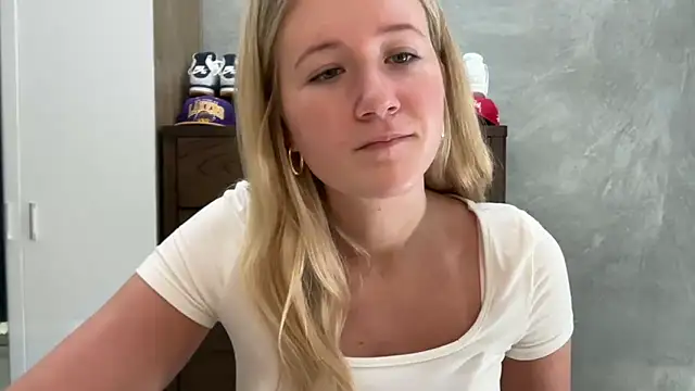 Snapshot of itssosierra chatting on 02-16-26, 11:34 itssosierra online show from 02-16-26, 11:34