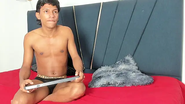 Snapshot of ryder_cum23 chatting on 02-25-26, 01:21 ryder cum23 online show from 02-25-26, 01:21