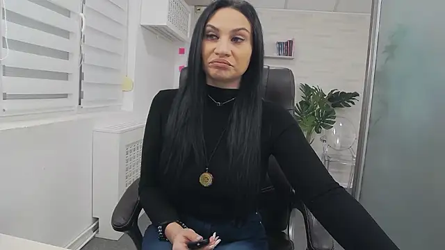 YaraXCox online show from 02-08-26, 04:16