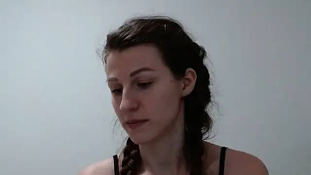 Snapshot of Waliryn chatting on 02-14-26, 09:00 Waliryn online show from 02-14-26, 09:00