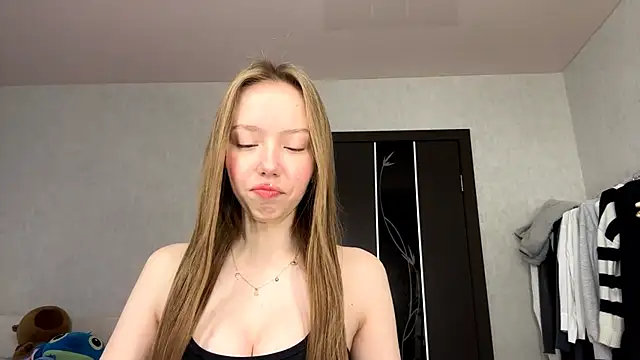 AntoniaMoravick online show from 10-29-25, 07:10