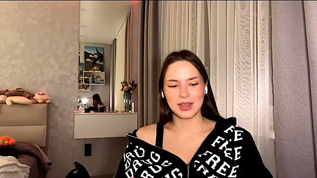 AlvinaMulloy online show from 12-02-25, 04:24