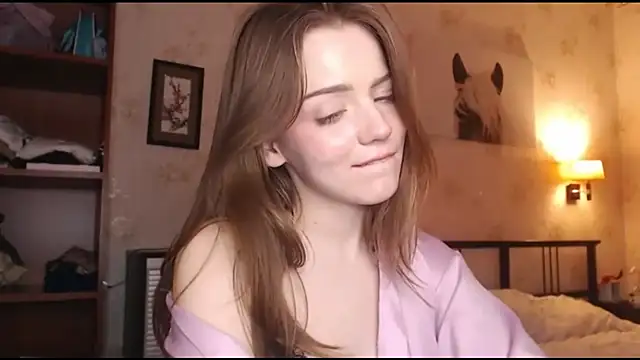 Olivia Mensy online show from 10-12-25, 08:30