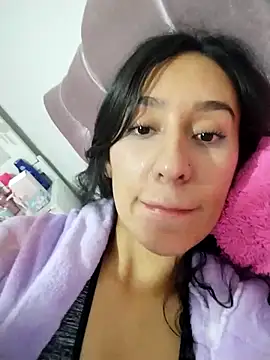 Snapshot of Candyblazz chatting on 10-21-25, 08:31 Candyblazz online show from 10-21-25, 08:31