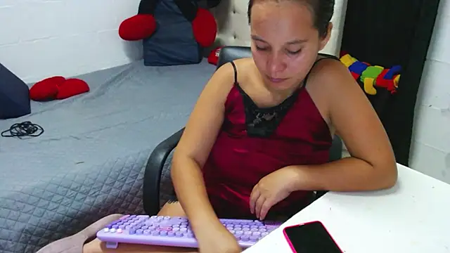 Snapshot of Pregnant_hot2 chatting on 11-05-25, 01:05 Pregnant hot2 online show from 11-05-25, 01:05