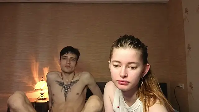 Snapshot of EmiliaCouple chatting on 07-11-26, 11:13 EmiliaCouple online show from 07-11-26, 11:13