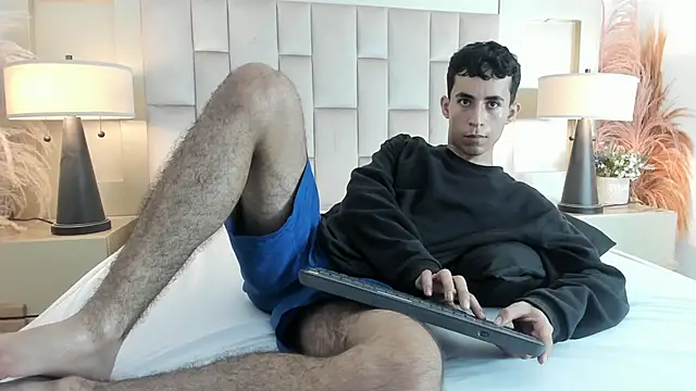 Snapshot of Zahir_Ashar chatting on 03-12-26, 12:06 Zahir Ashar online show from 03-12-26, 12:06