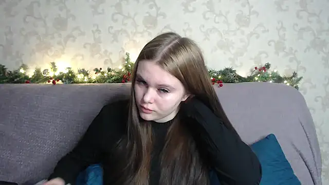 Musegirl online show from 12-20-25, 01:34