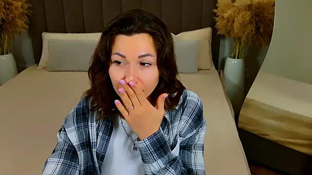 EdenSolis online show from 04-17-26, 09:34