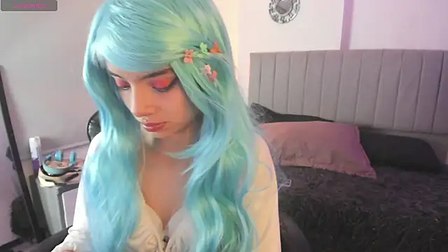 Barbieteeen online show from 11-20-25, 05:18