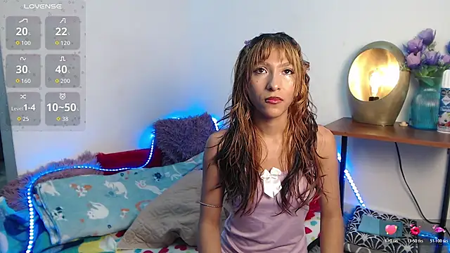 Snapshot of alix_kitty chatting on 06-26-26, 10:25 alix kitty online show from 06-26-26, 10:25