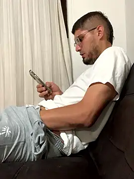 mirallesandbig online show from 01-11-26, 12:15