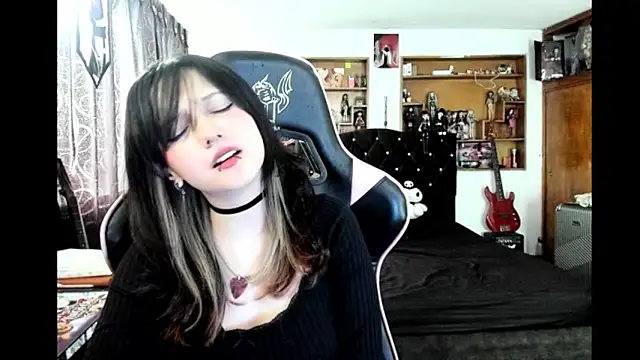 Maki Zein  online show from 02-05-26, 07:51