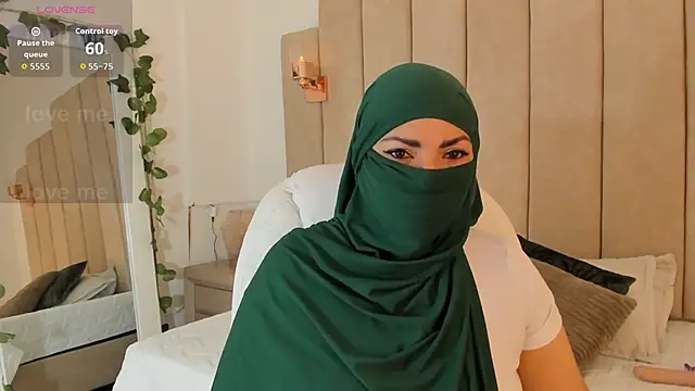  naylaa  online show from 11-29-25, 04:04