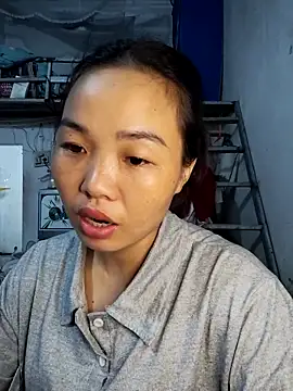 pusi xinh online show from 10-19-25, 02:50