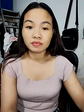 pusi xinh online show from 10-21-25, 05:13