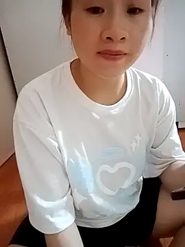 tuongvycute online show from 10-10-25, 01:10