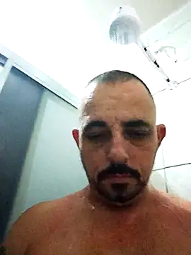 Snapshot of MORENORC79 chatting on 06-10-26, 05:23 MORENORC79 online show from 06-10-26, 05:23