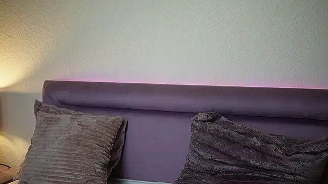 JoelleApril online show from 07-10-26, 08:11