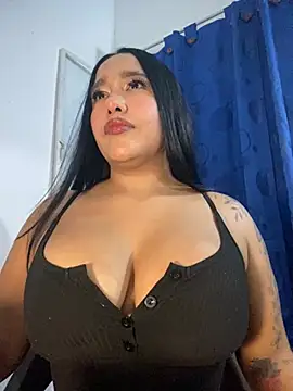Snapshot of mis-violetha chatting on 06-20-26, 02:25 mis-violetha online show from 06-20-26, 02:25