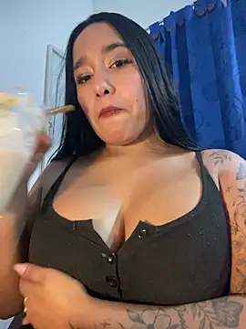 Snapshot of mis-violetha chatting on 06-29-26, 03:46 mis-violetha online show from 06-29-26, 03:46