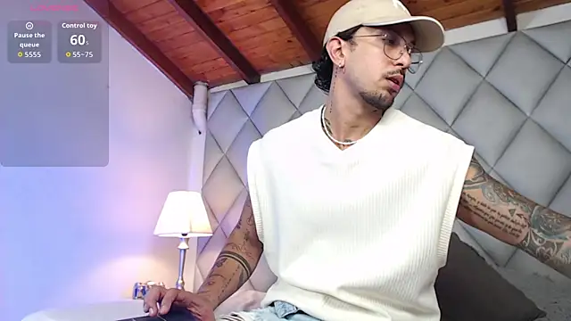 Liam Espinoza online show from 10-29-25, 07:59