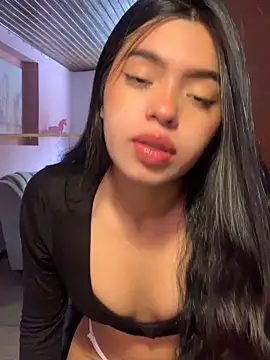 LunaMoore Pink online show from 10-30-25, 12:39