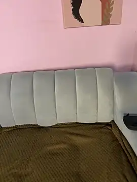 LunaMoore Pink online show from 03-18-26, 12:30