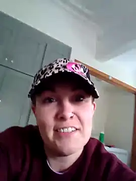 Snapshot of sexysiren93 chatting on 10-13-25, 05:57 sexysiren93 online show from 10-13-25, 05:57