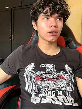 Im Camii online show from 11-19-25, 05:02