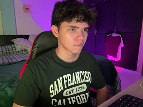 Im Camii online show from 04-15-26, 04:58