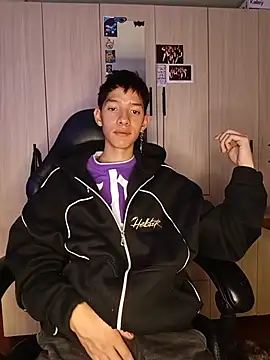 heyy noah11 online show from 07-15-26, 02:17