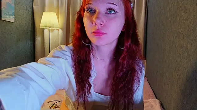 Snapshot of MargoViento chatting on 05-31-26, 08:32 MargoViento online show from 05-31-26, 08:32
