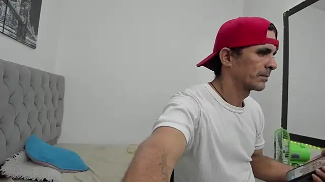 Sofi And Santy online show from 02-28-26, 12:55