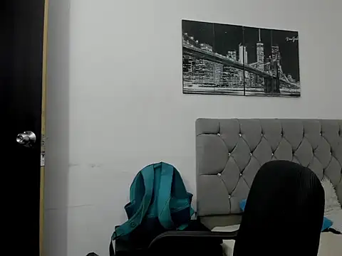 Sofi And Santy online show from 04-14-26, 12:16