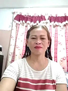Snapshot of merr_ann123 chatting on 05-18-26, 12:40 merr ann123 online show from 05-18-26, 12:40