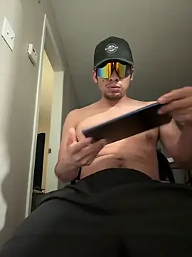 sniper2801 online show from 08-08-26, 05:20