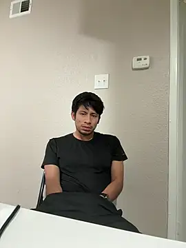 sniper2801 online show from 08-09-26, 03:34