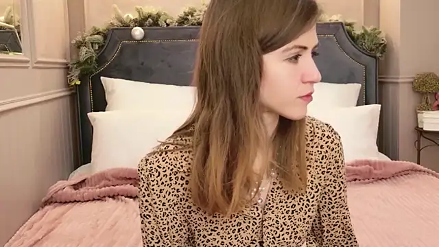 Snapshot of Kara_Kirby chatting on 01-06-26, 05:55 Kara Kirby online show from 01-06-26, 05:55