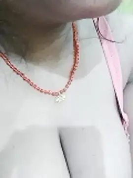 kiara-simmi online show from 12-21-25, 12:07